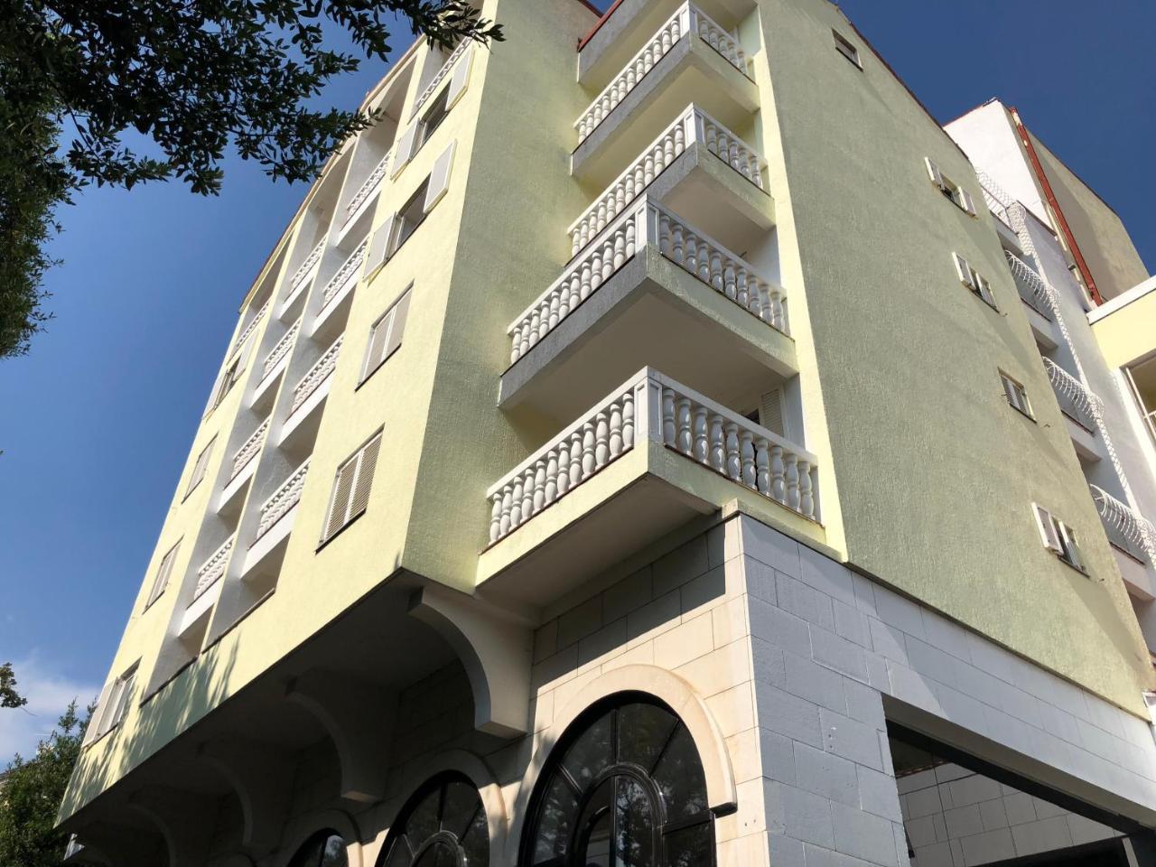 Hotel Park 茨里克韦尼察 外观 照片