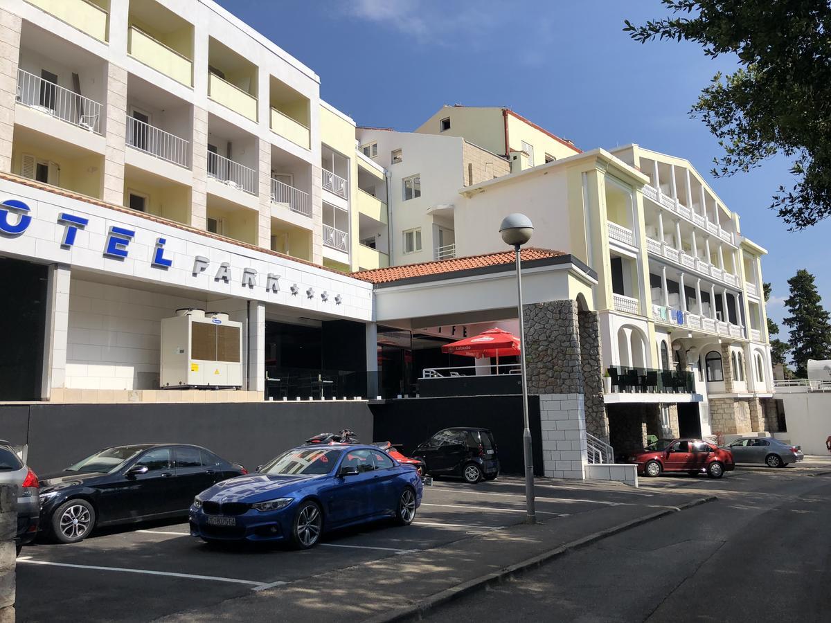Hotel Park 茨里克韦尼察 外观 照片